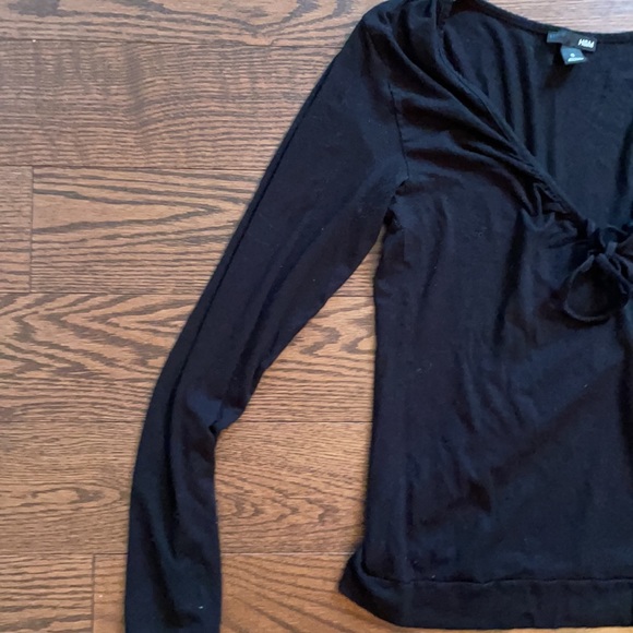 H&M Long Sleeve Top - Picture 4 of 8